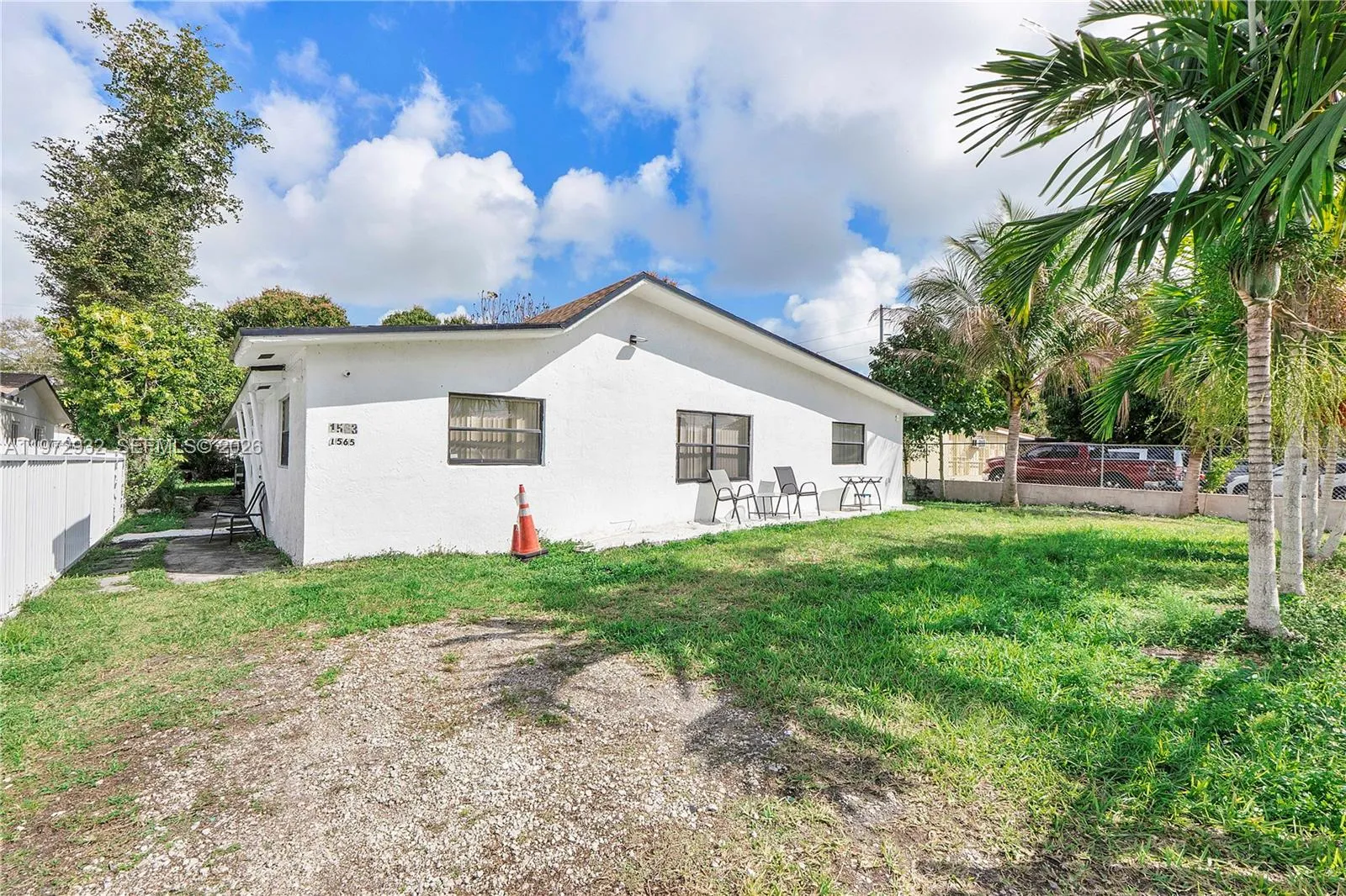 1563 NE 148th St, Miami FL 33161