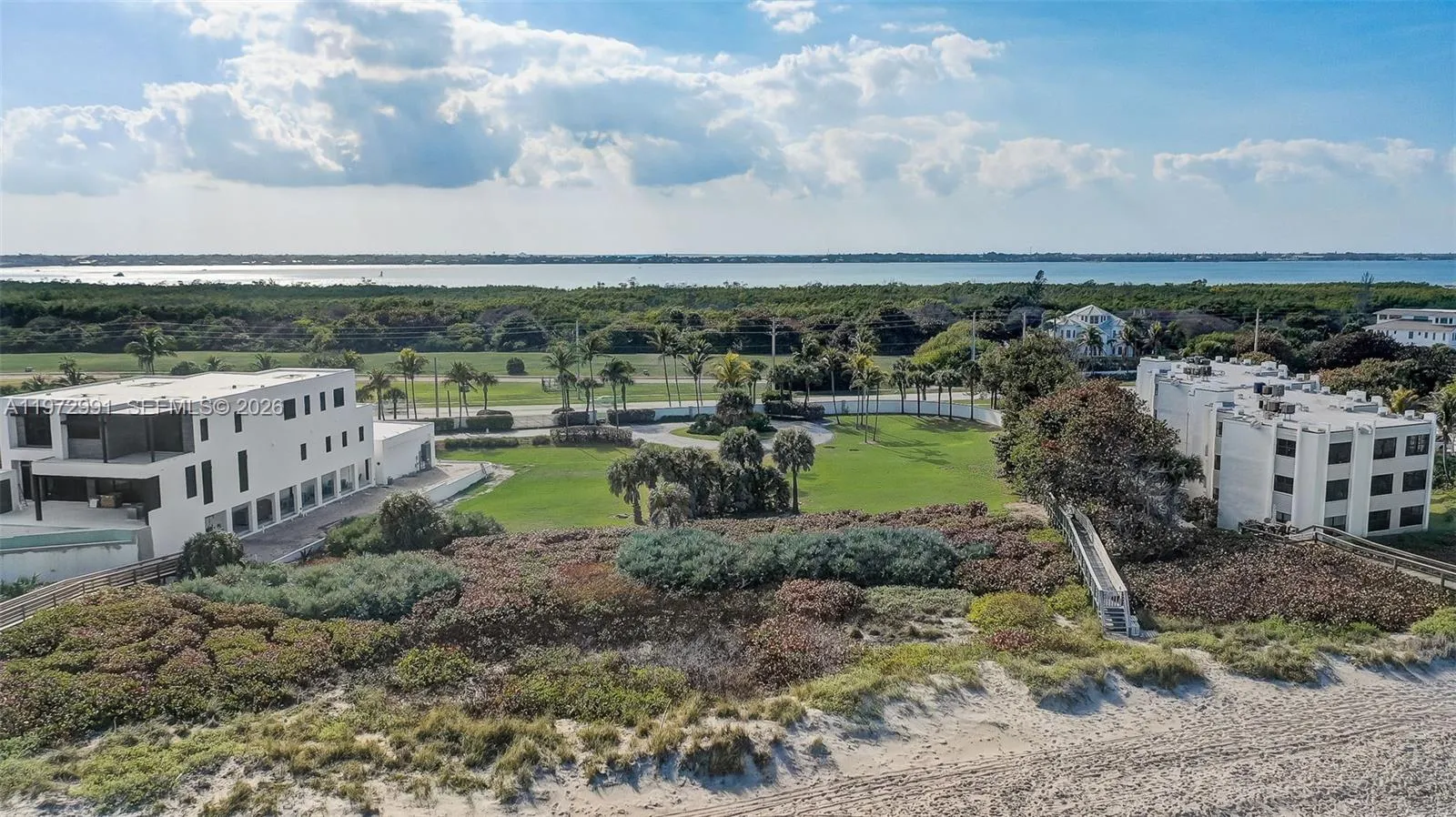 1245 NE Doubloon Dr, Hutchinson Island FL 34996