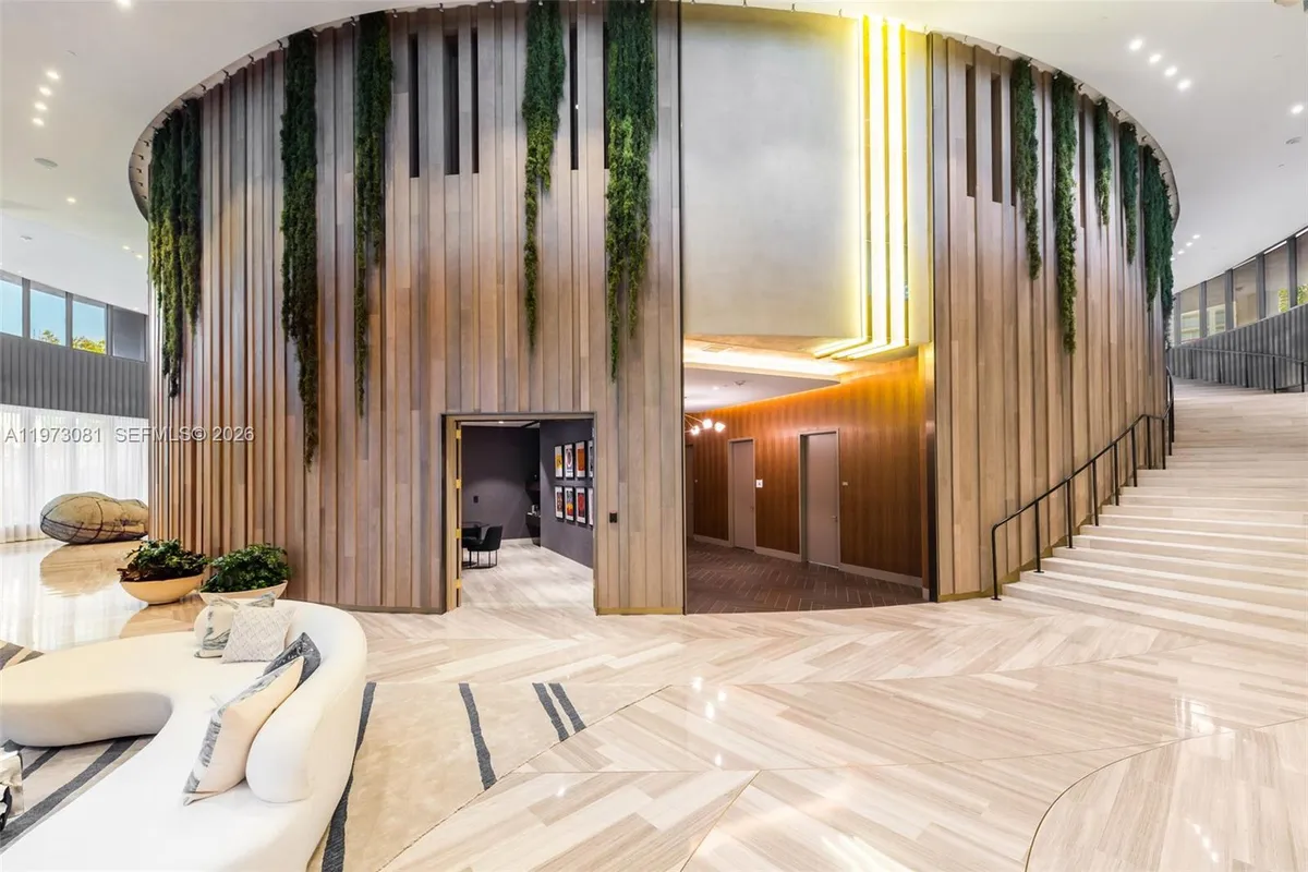 2831 S Bayshore Dr # 707, Miami FL 33133