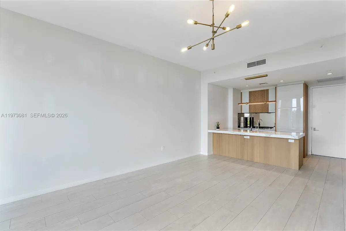 2831 S Bayshore Dr # 707, Miami FL 33133