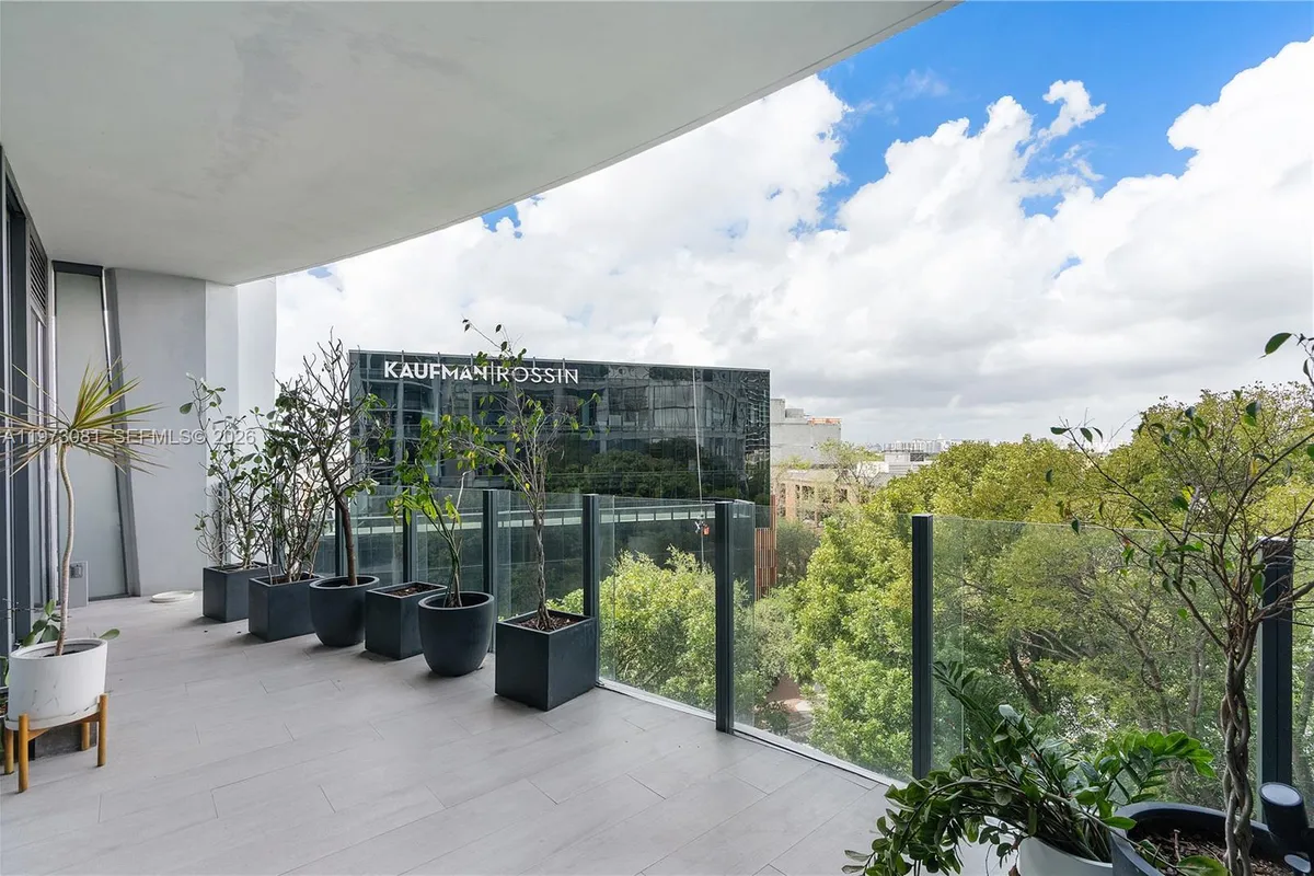 2831 S Bayshore Dr # 707, Miami FL 33133