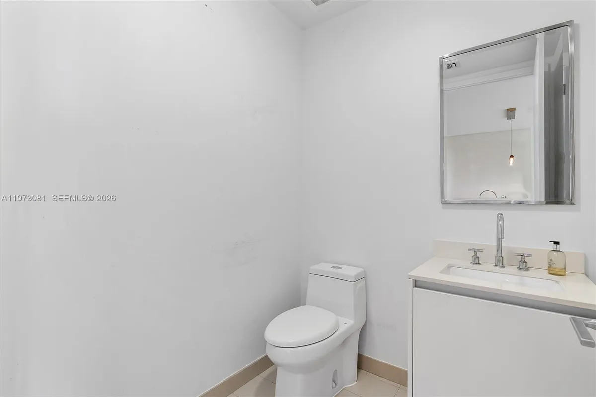 2831 S Bayshore Dr # 707, Miami FL 33133