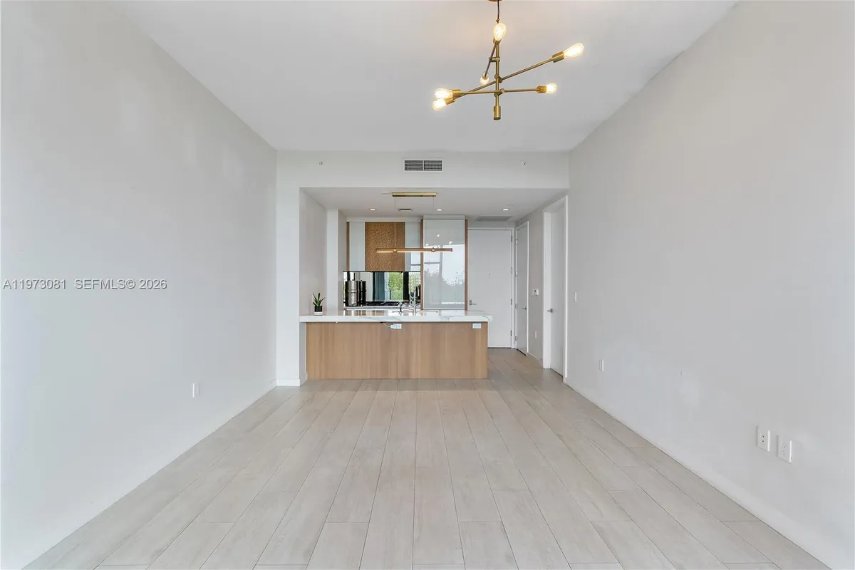 2831 S Bayshore Dr # 707, Miami FL 33133