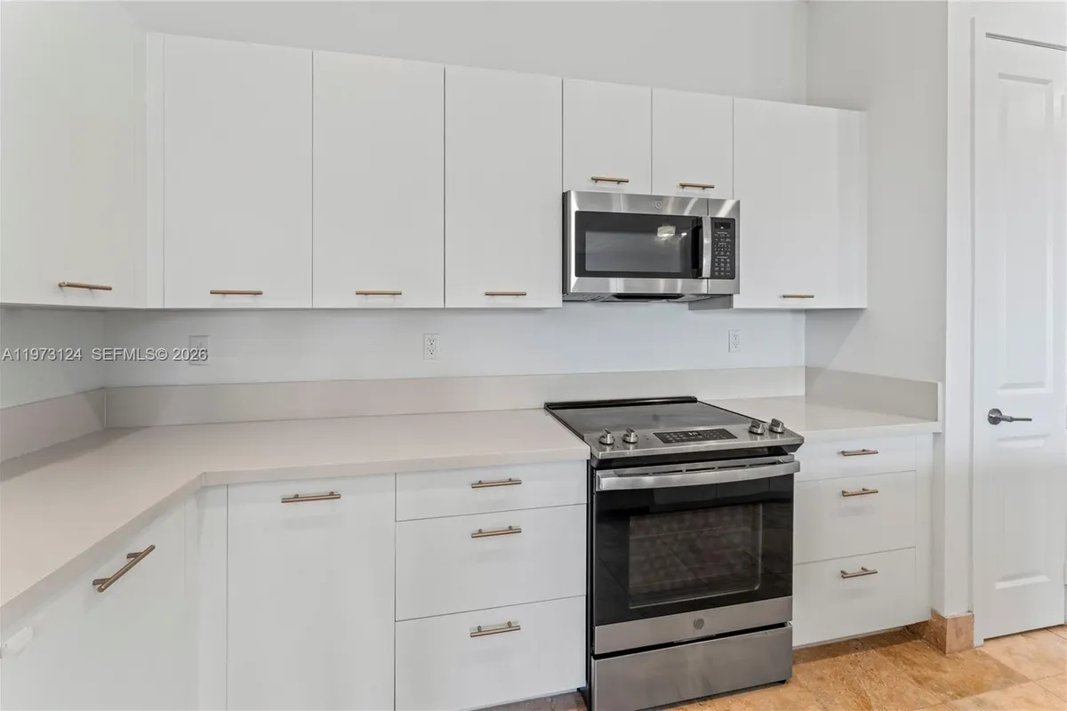 17564 SW 41st St, Miramar FL 33029