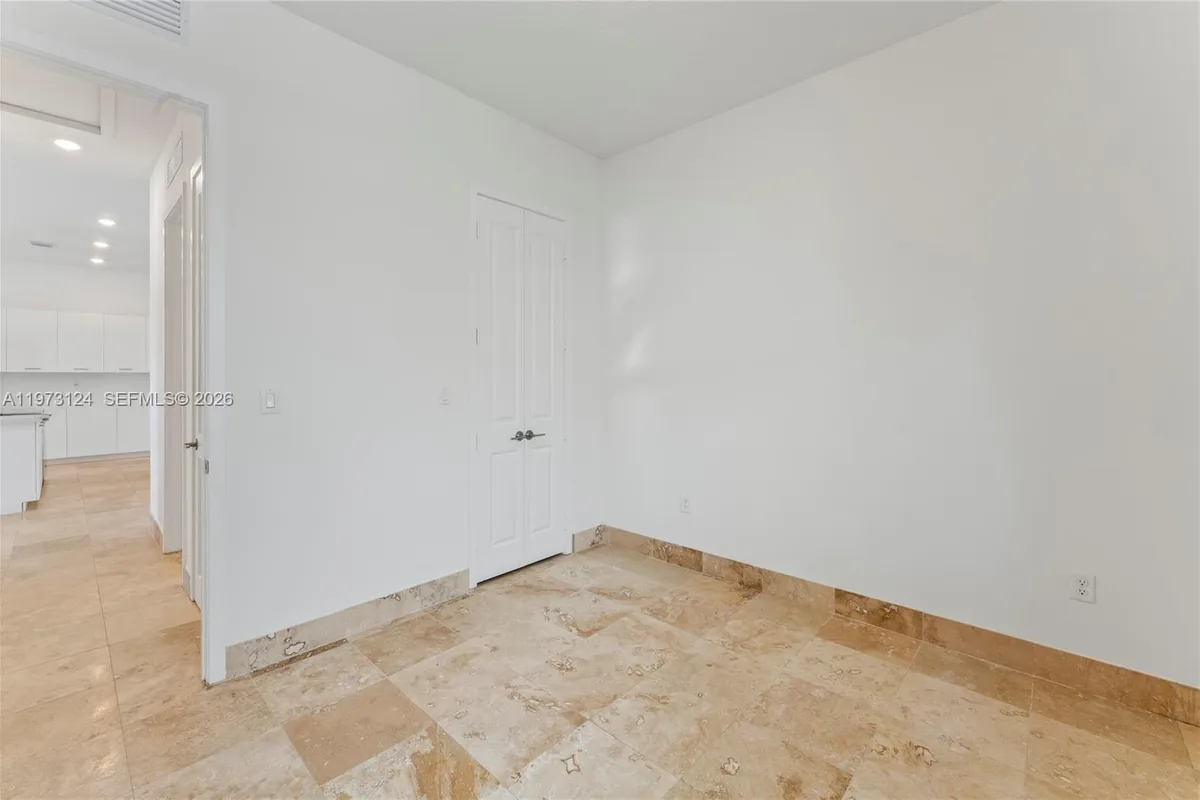 17564 SW 41st St, Miramar FL 33029