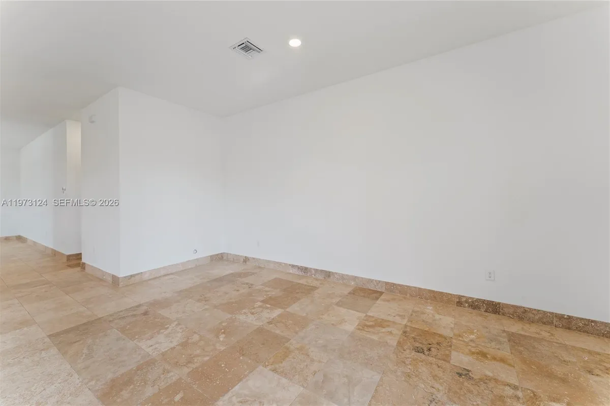 17564 SW 41st St, Miramar FL 33029