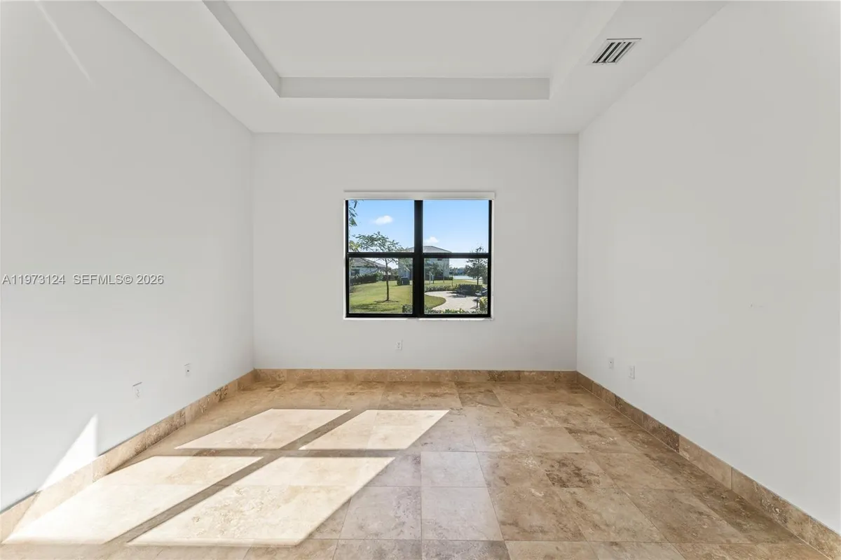 17564 SW 41st St, Miramar FL 33029