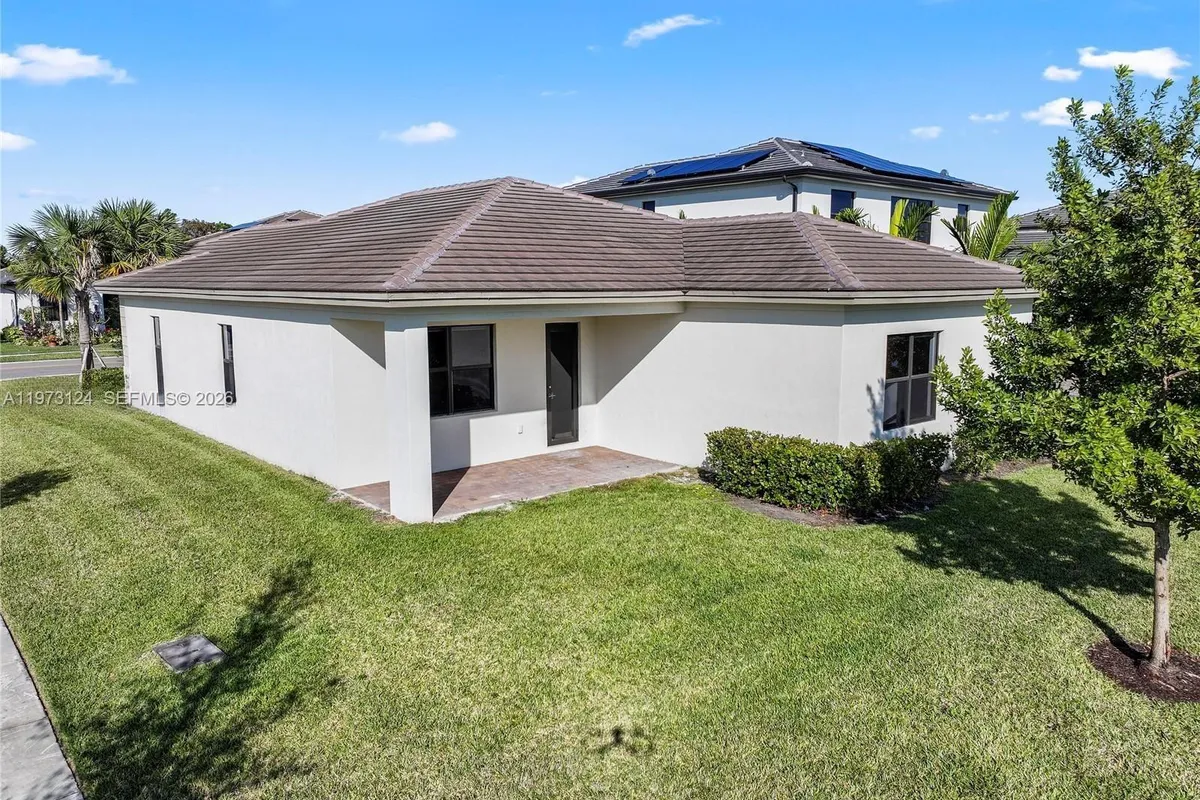 17564 SW 41st St, Miramar FL 33029