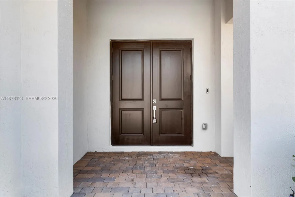 17564 SW 41st St, Miramar FL 33029