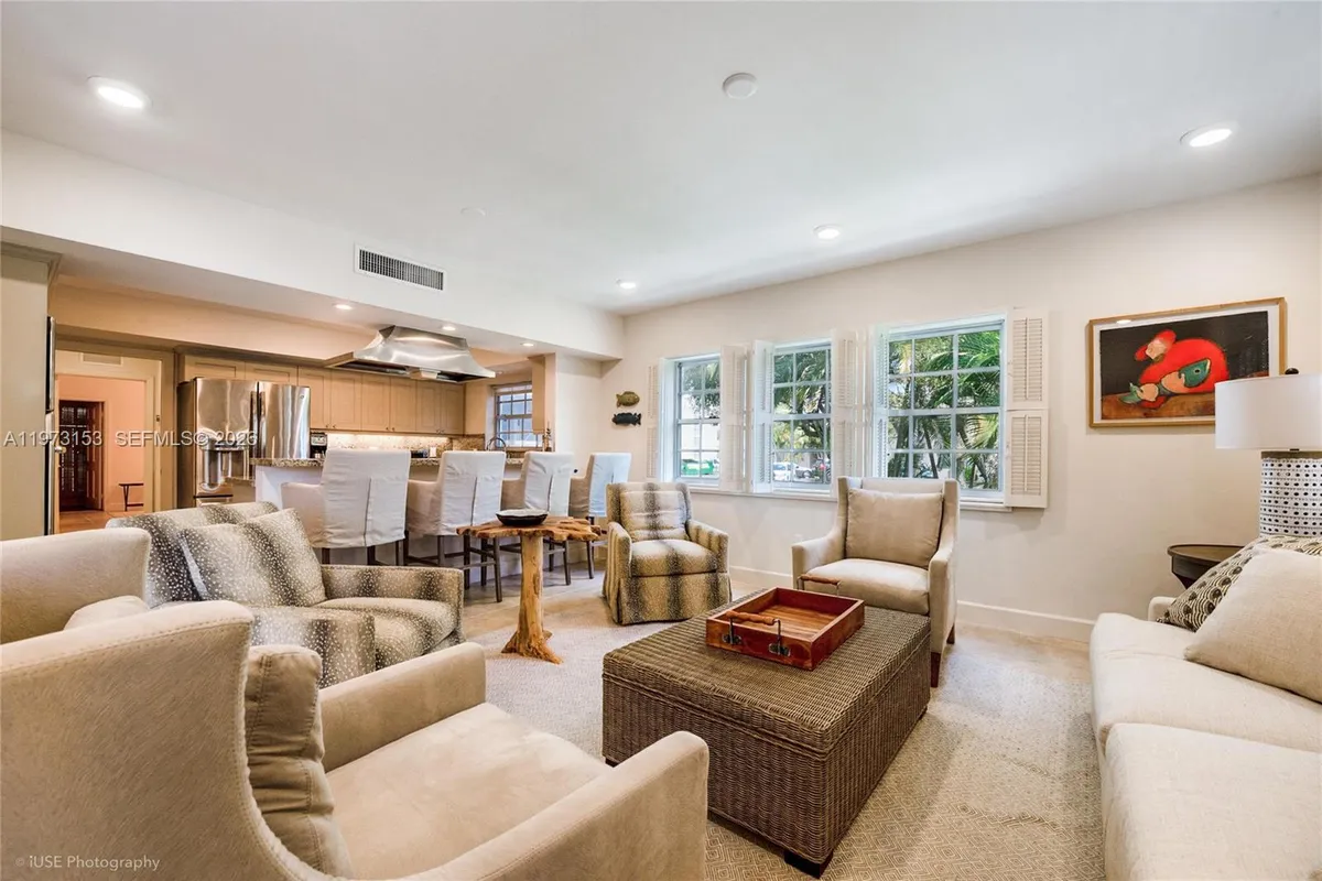 1265 S Alhambra Cir # A, Coral Gables FL 33146