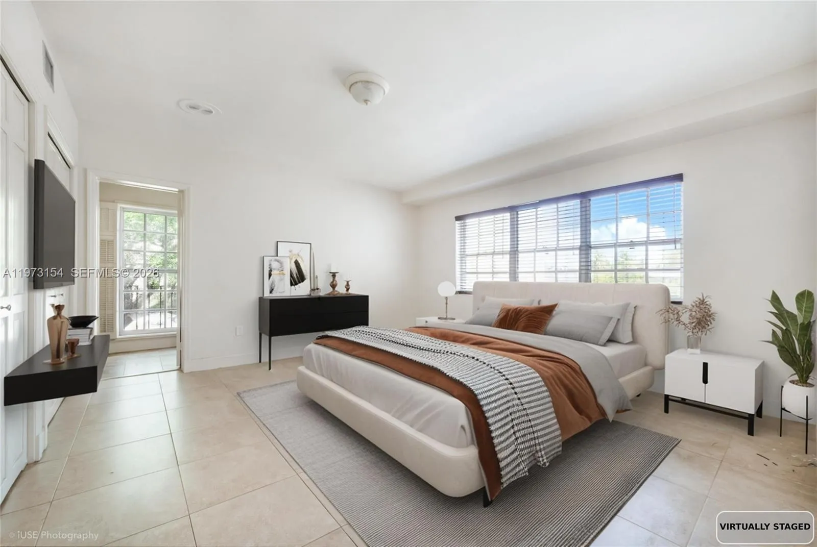 1265 S Alhambra Cir # B, Coral Gables FL 33146