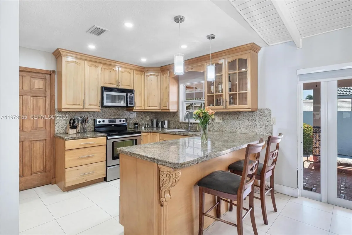 13710 SW 18th Ter, Miami FL 33175