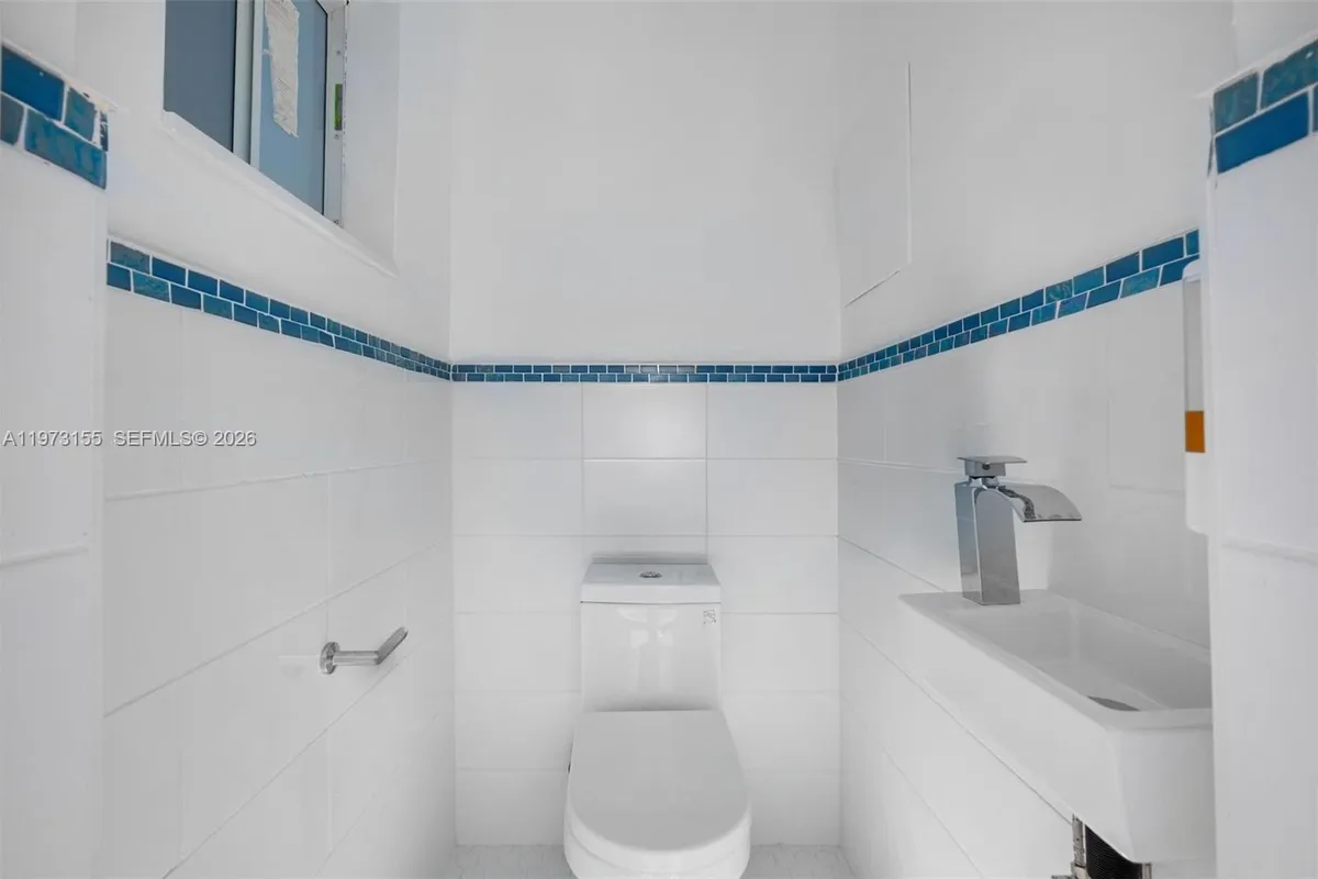 13710 SW 18th Ter, Miami FL 33175