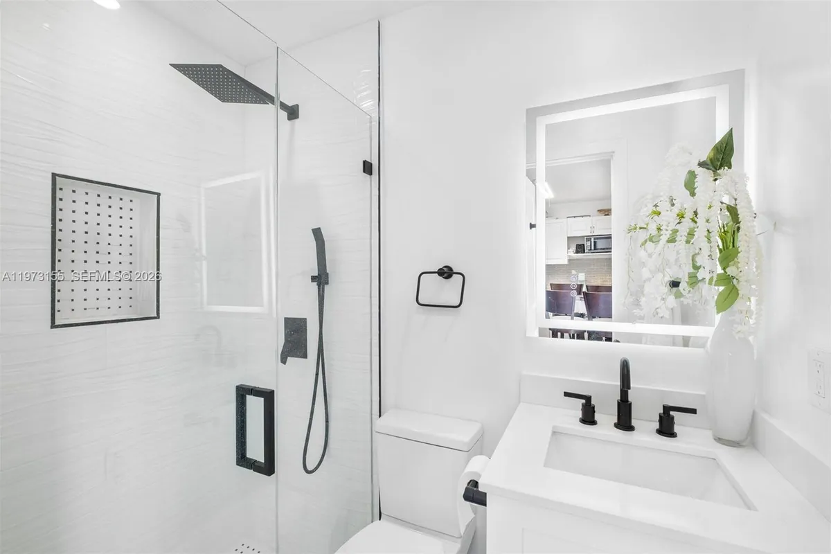 13710 SW 18th Ter, Miami FL 33175