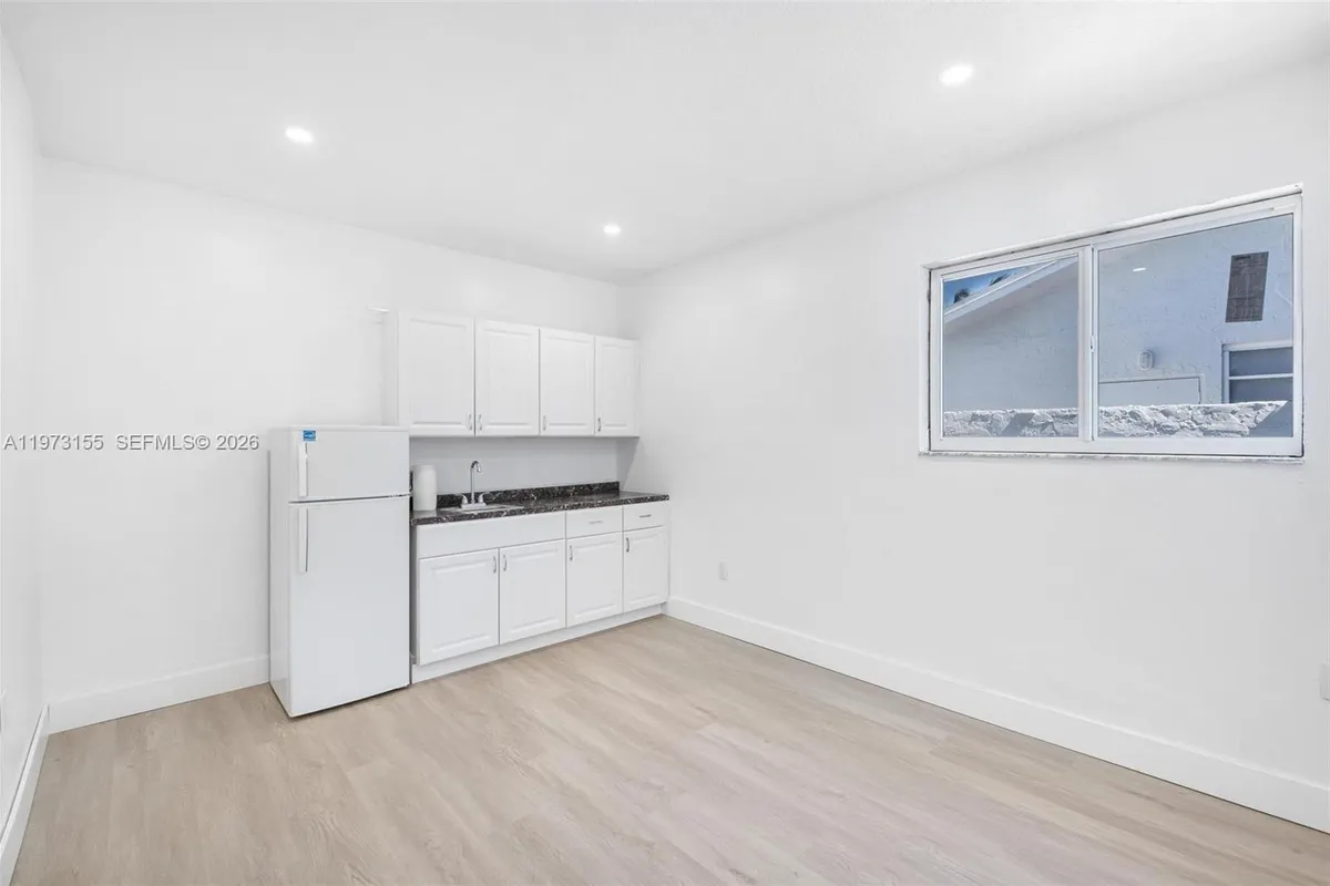 13710 SW 18th Ter, Miami FL 33175