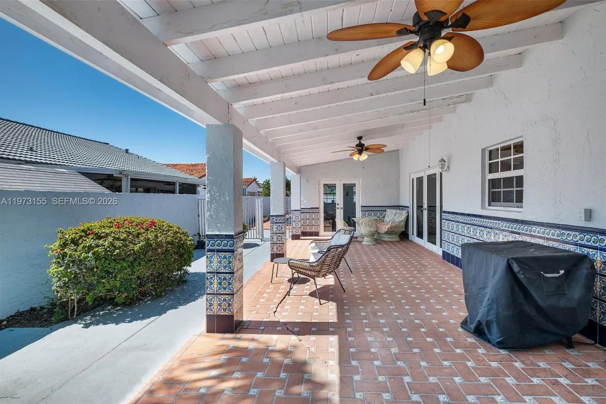 13710 SW 18th Ter, Miami FL 33175