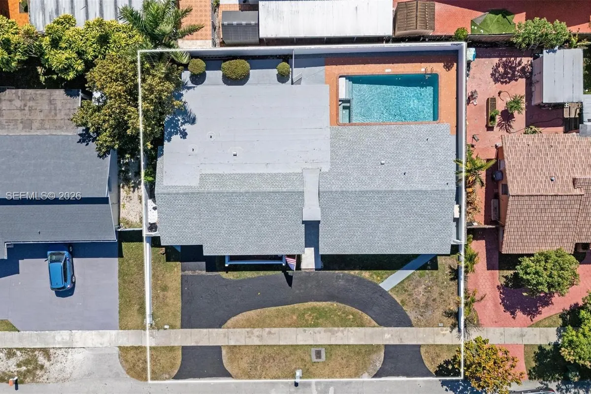 13710 SW 18th Ter, Miami FL 33175