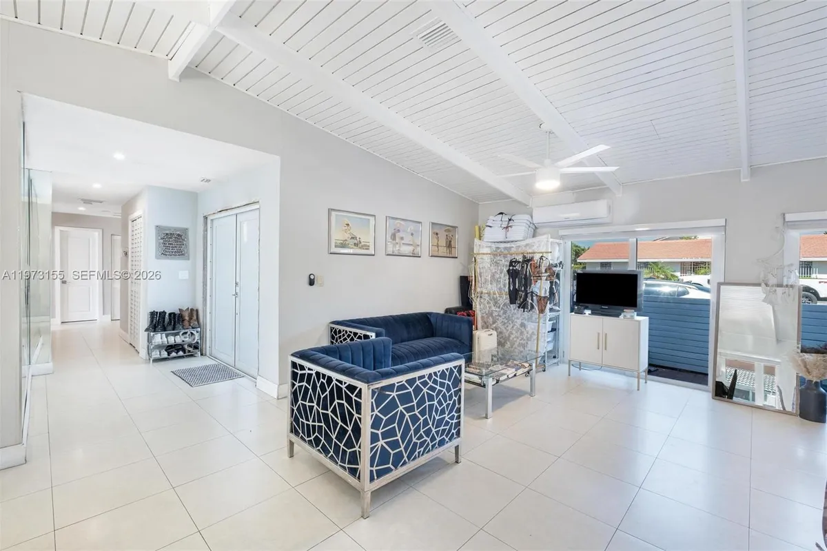 13710 SW 18th Ter, Miami FL 33175