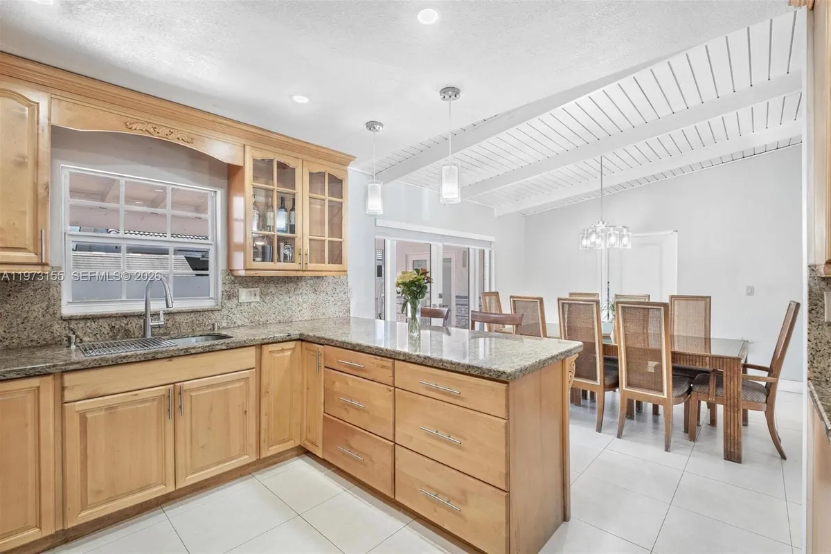 13710 SW 18th Ter, Miami FL 33175