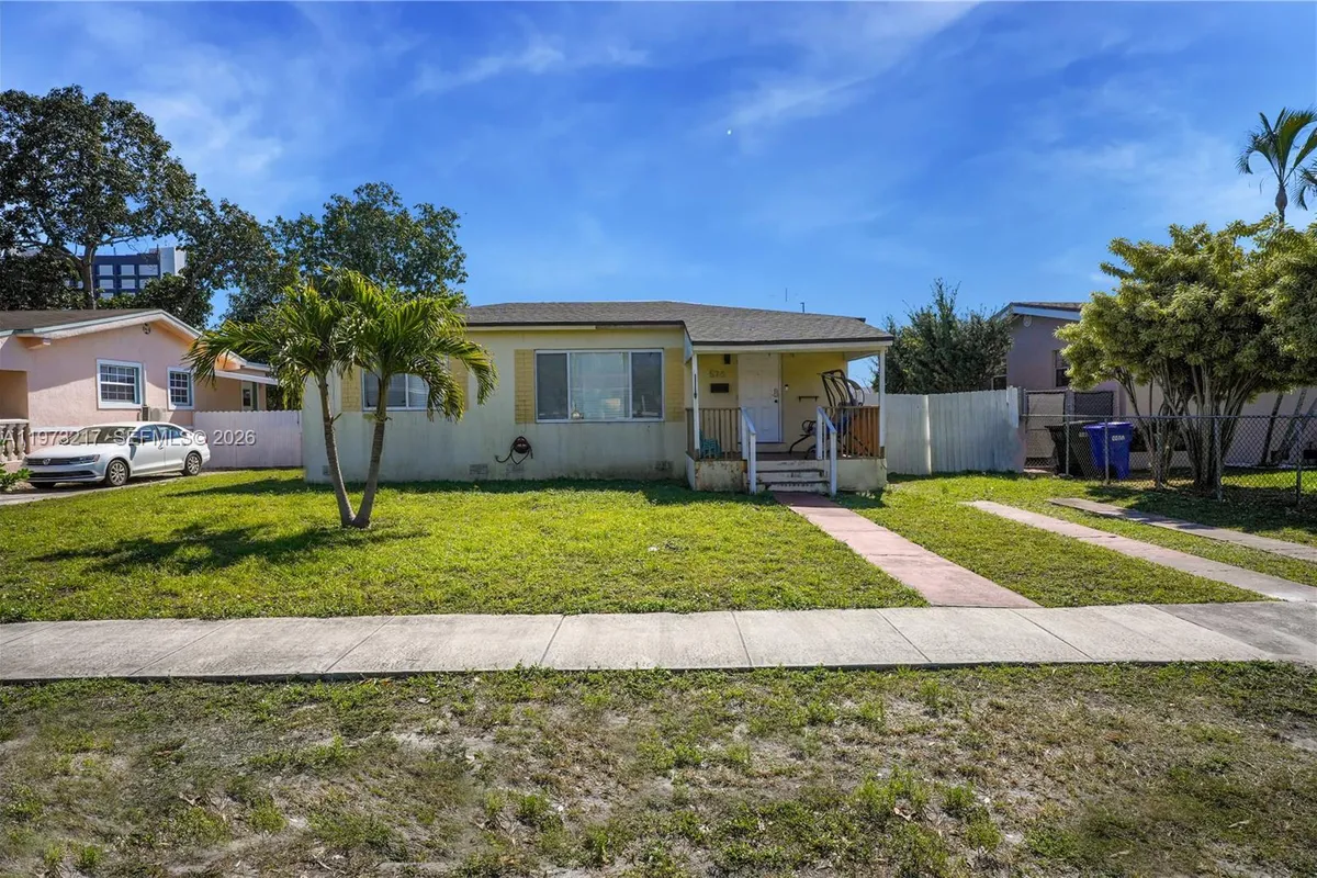 570 NE 169th St, North Miami Beach FL 33162