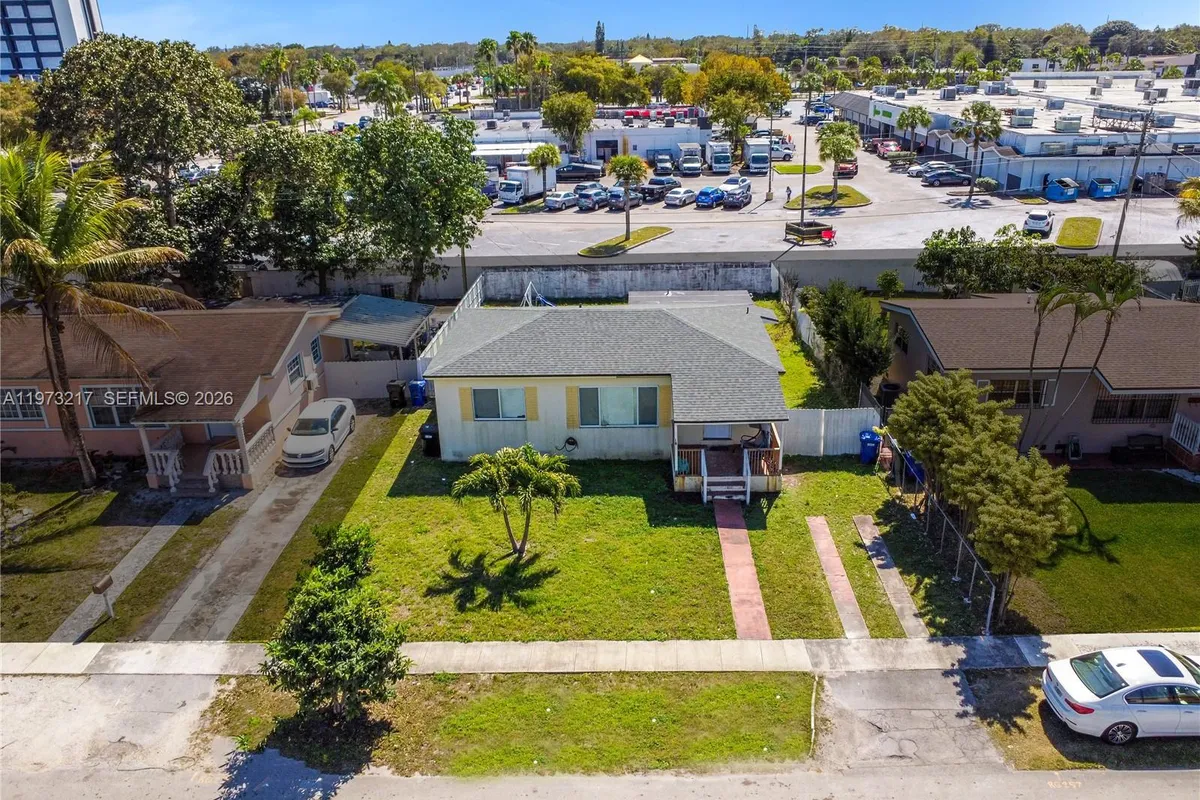 570 NE 169th St, North Miami Beach FL 33162