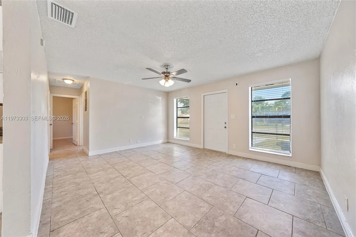 4721 NW 12th St, Lauderhill FL 33313