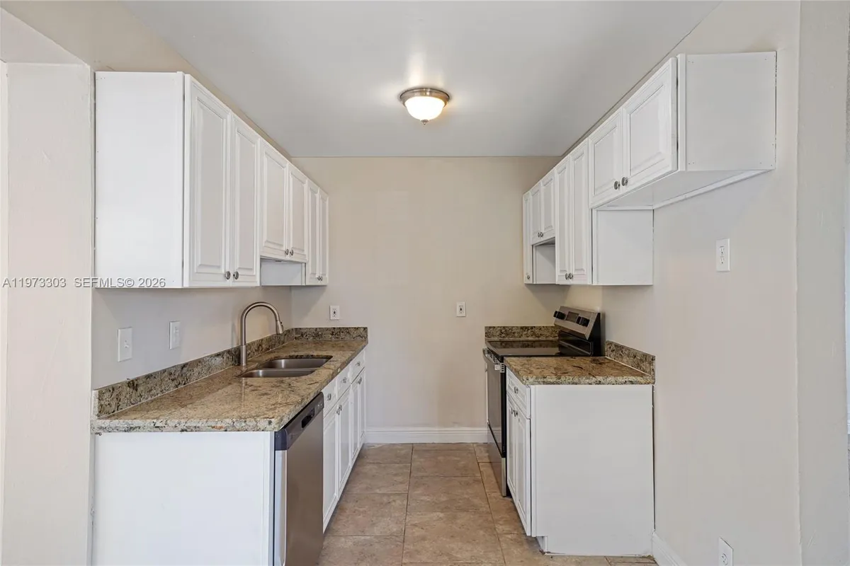 4721 NW 12th St, Lauderhill FL 33313