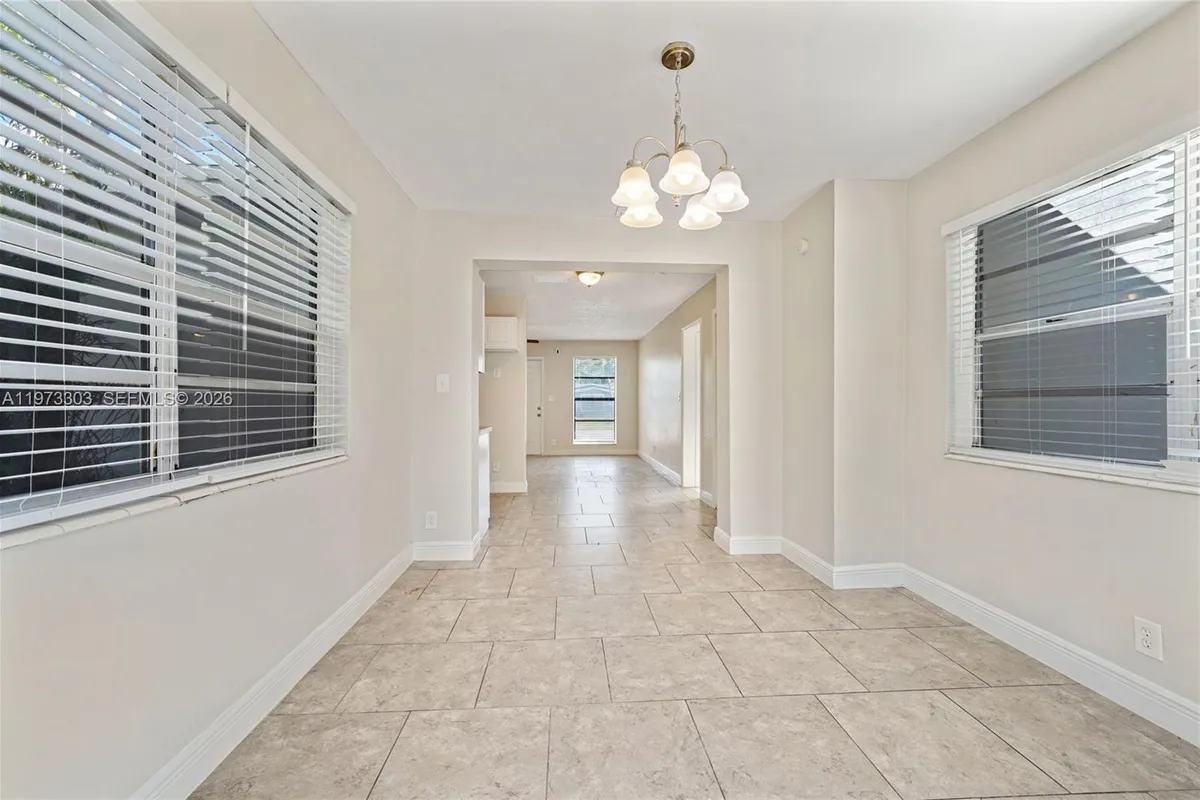 4721 NW 12th St, Lauderhill FL 33313