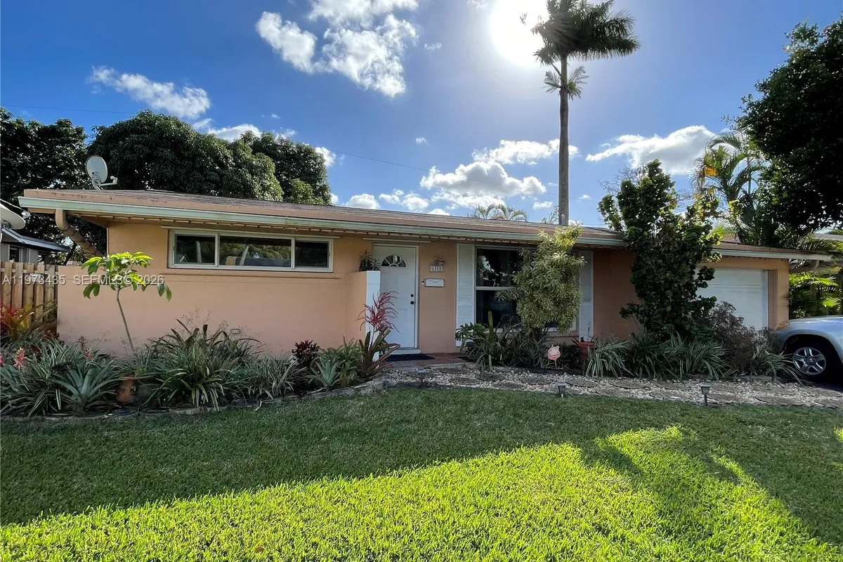 6560 NW 25th Ct, Sunrise FL 33313