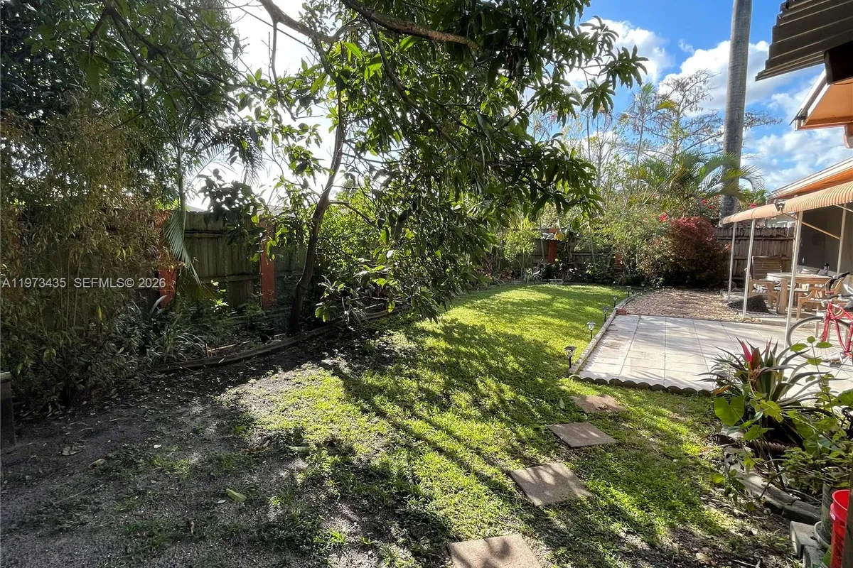 6560 NW 25th Ct, Sunrise FL 33313