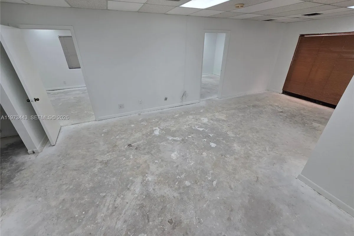 7800 W Oakland Park Blvd # 101, Sunrise FL 33351