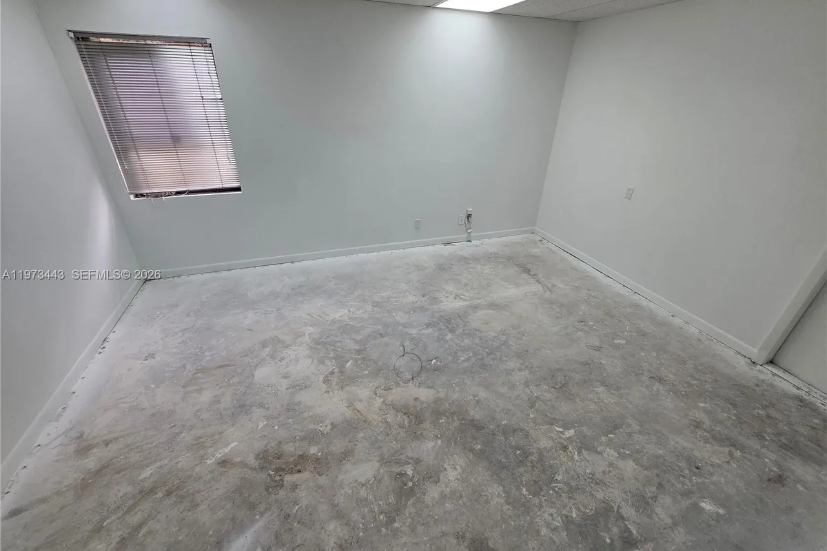 7800 W Oakland Park Blvd # 101, Sunrise FL 33351