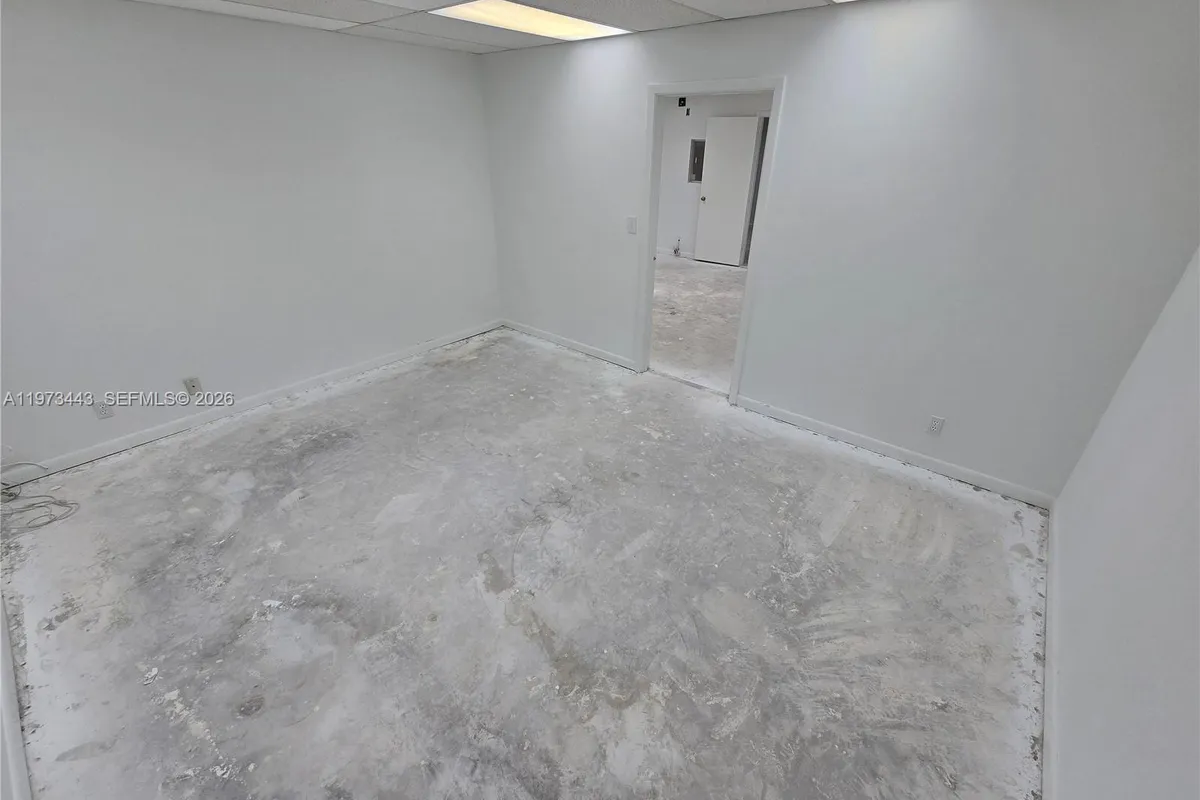 7800 W Oakland Park Blvd # 101, Sunrise FL 33351