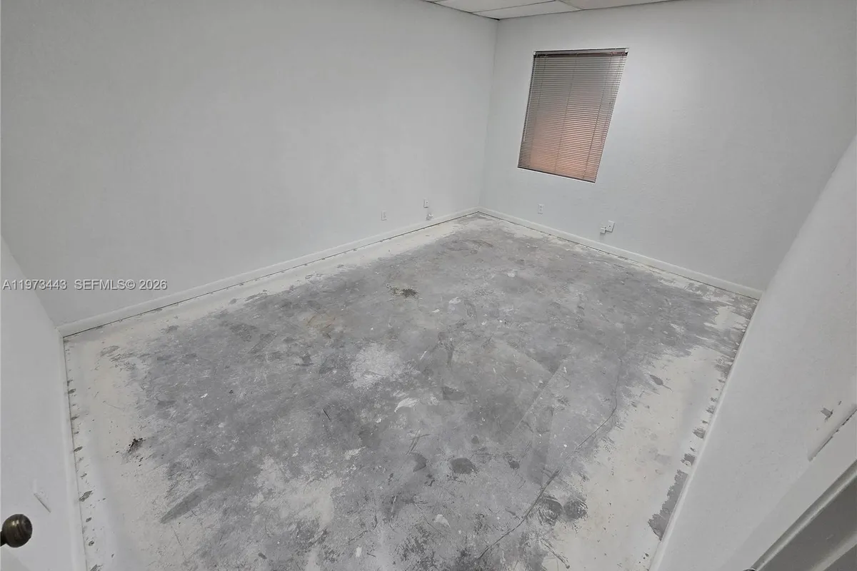 7800 W Oakland Park Blvd # 101, Sunrise FL 33351