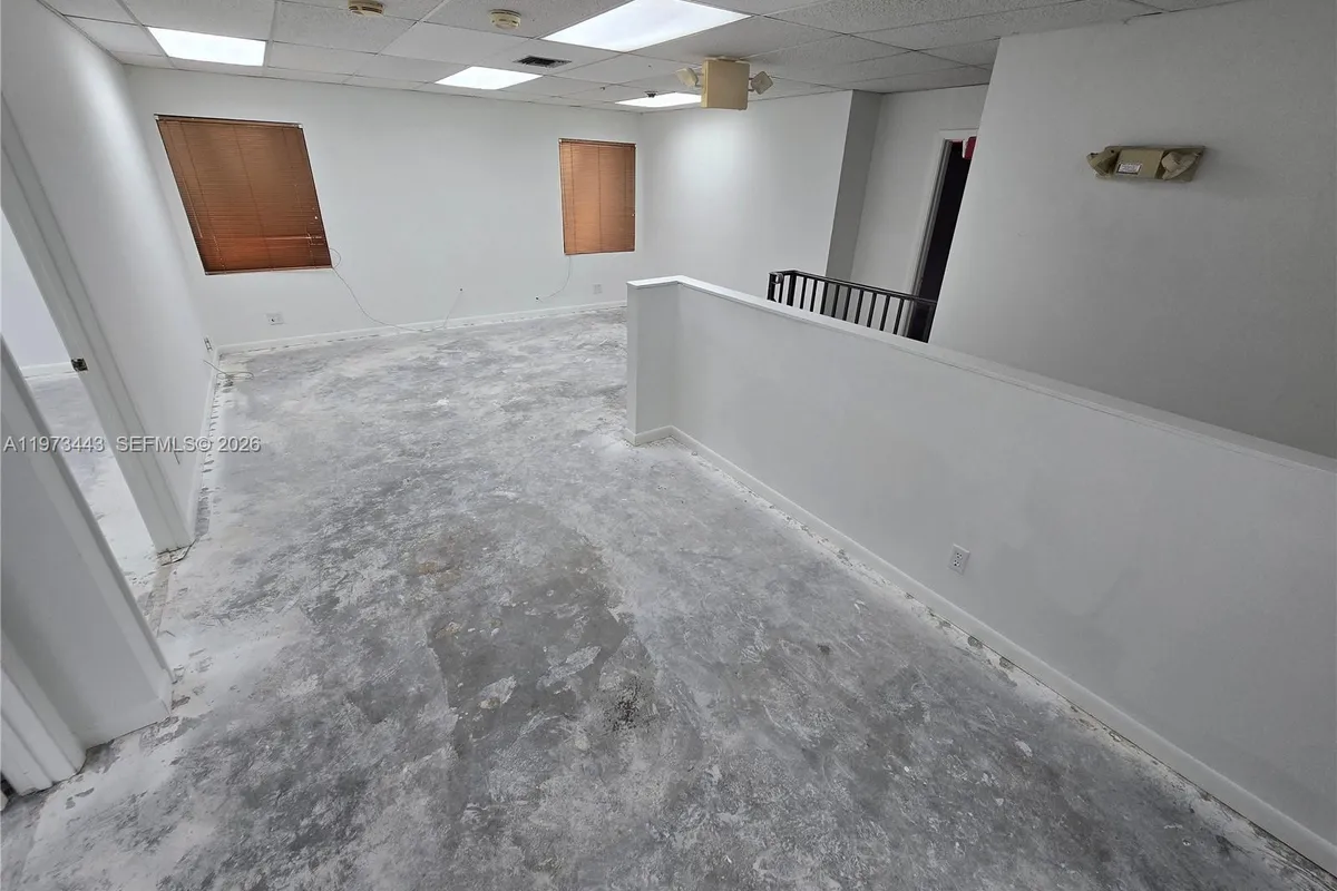 7800 W Oakland Park Blvd # 101, Sunrise FL 33351