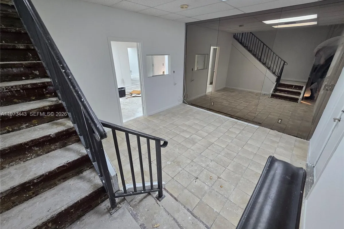 7800 W Oakland Park Blvd # 101, Sunrise FL 33351