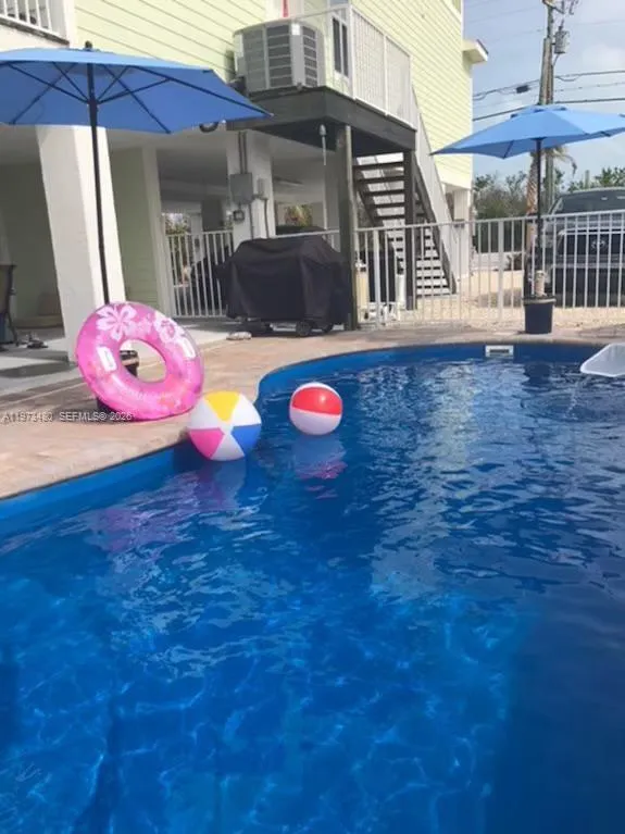 227 Sombrero Beach Rd, Marathon FL 33050