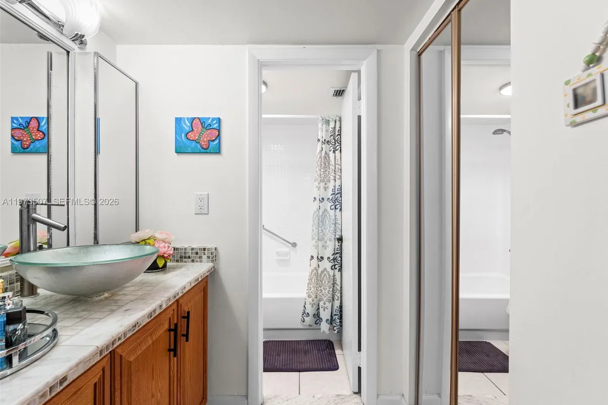 901 Colony Point Circle # 304, Pembroke Pines FL 33026