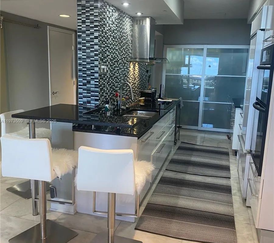 1800 Ocean Dr # 1408, Hallandale Beach FL 33009