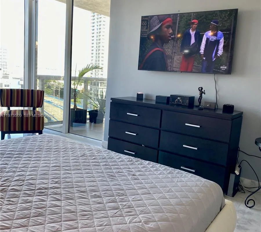 1800 Ocean Dr # 1408, Hallandale Beach FL 33009