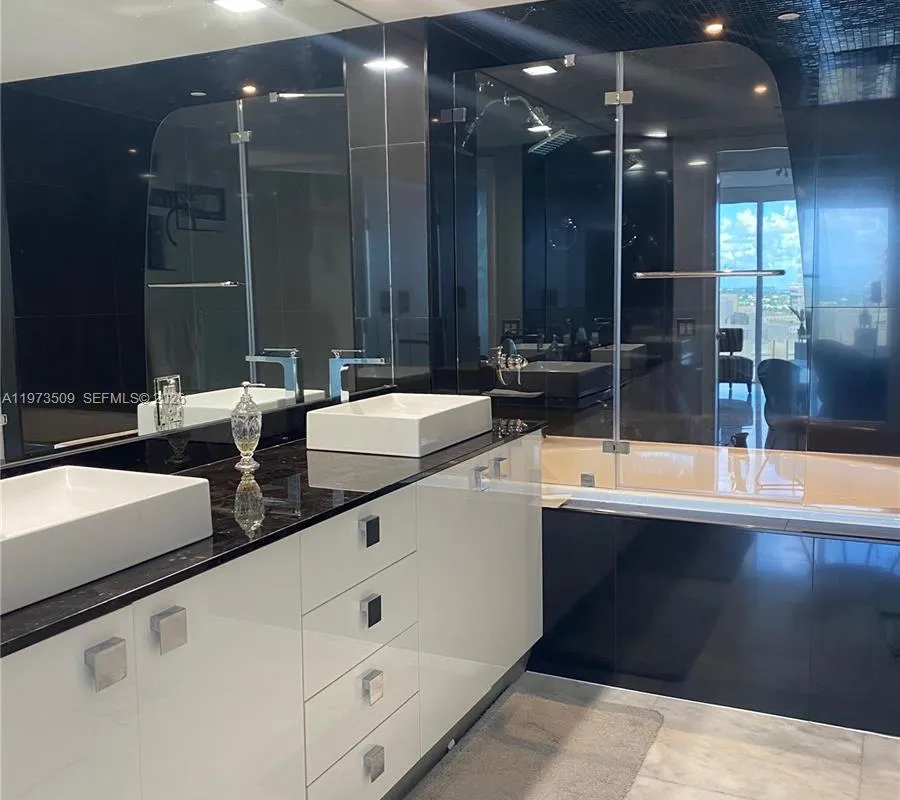 1800 Ocean Dr # 1408, Hallandale Beach FL 33009