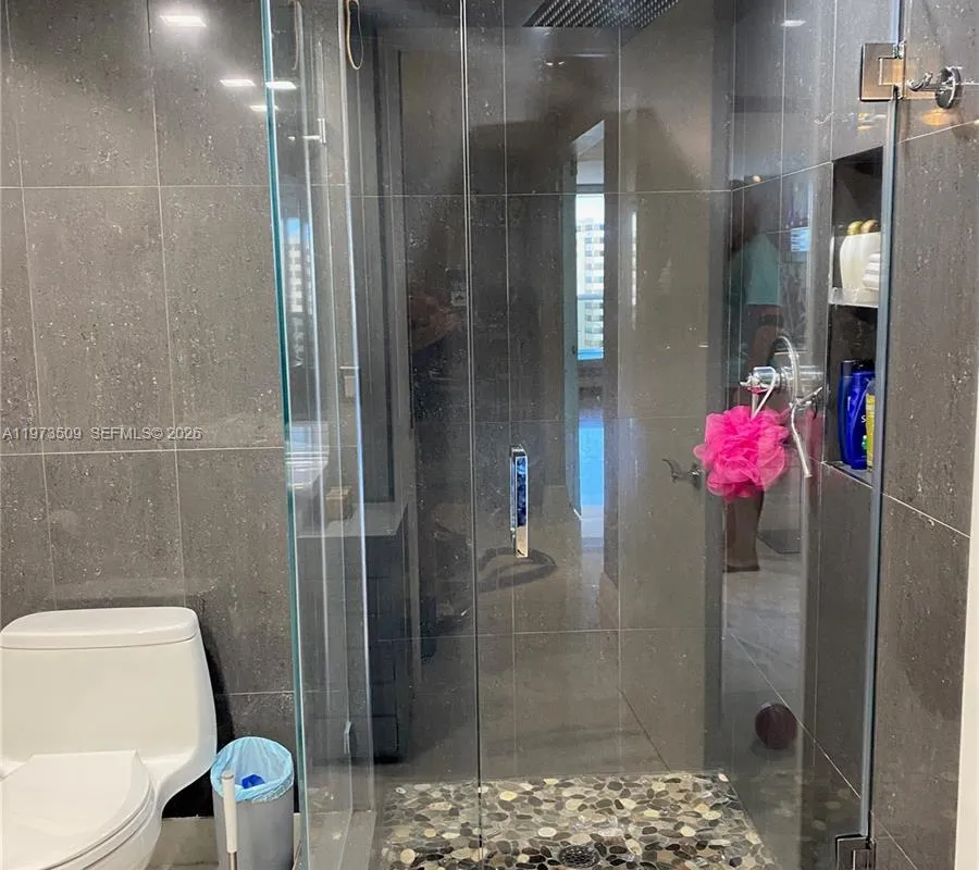 1800 Ocean Dr # 1408, Hallandale Beach FL 33009