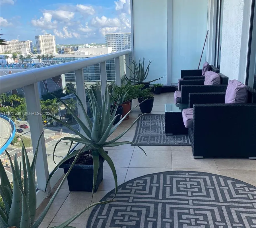 1800 Ocean Dr # 1408, Hallandale Beach FL 33009