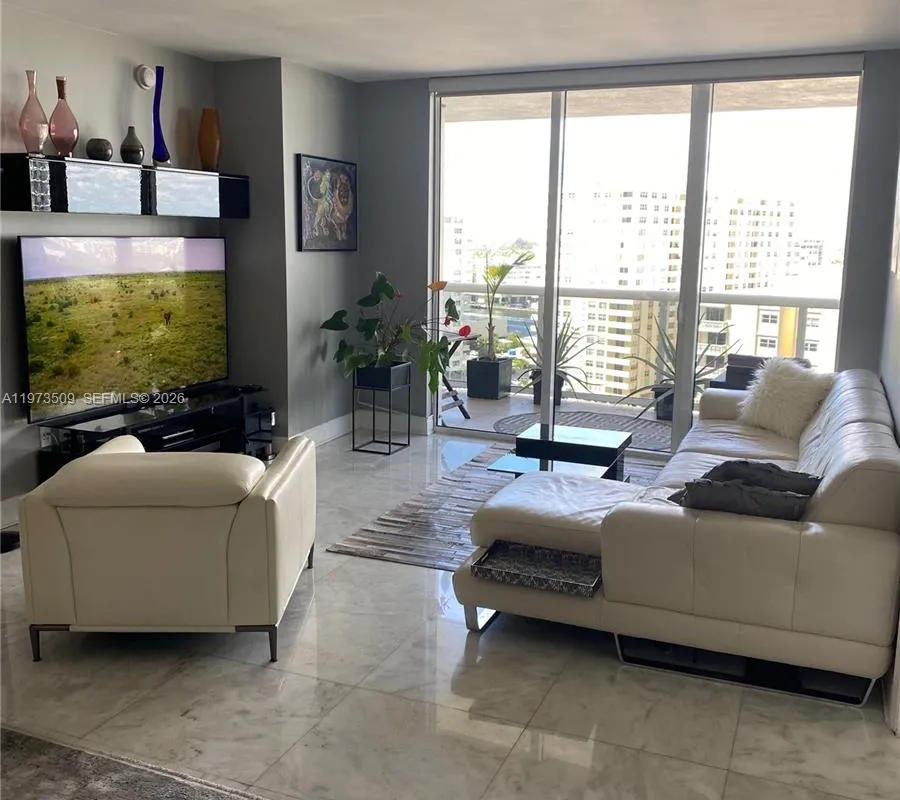 1800 Ocean Dr # 1408, Hallandale Beach FL 33009