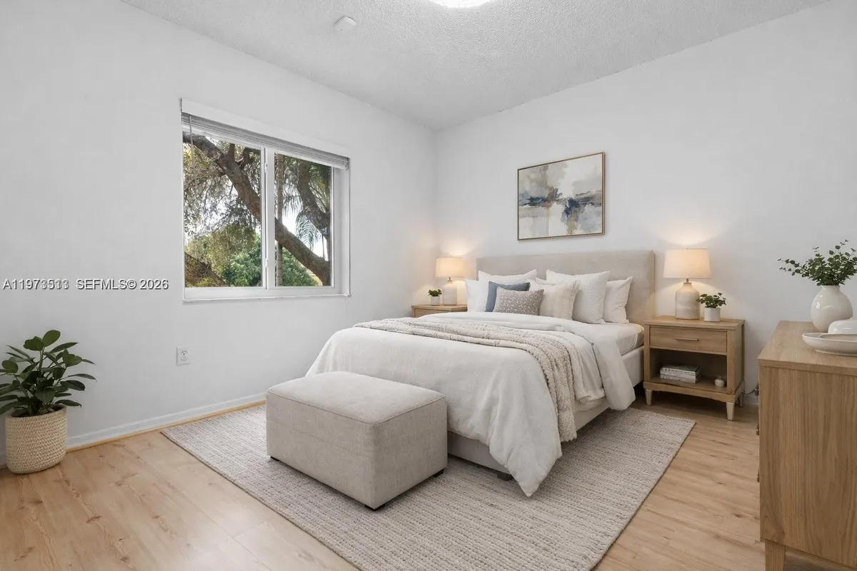 10320 SW 18th St, Miramar FL 33025