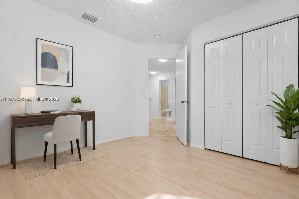 10320 SW 18th St, Miramar FL 33025