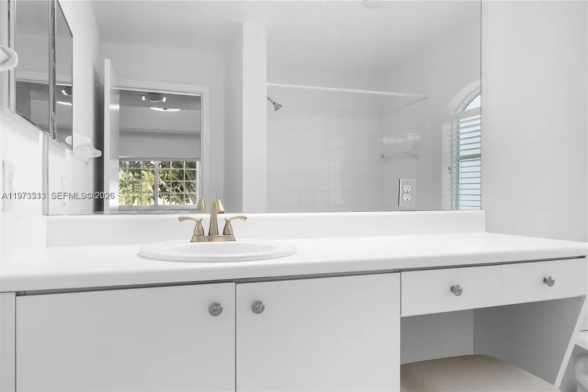 10320 SW 18th St, Miramar FL 33025