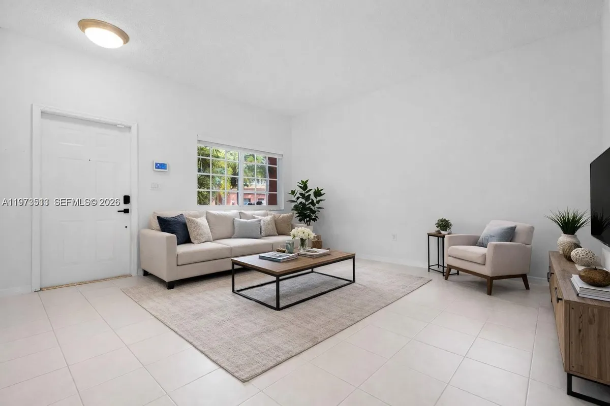 10320 SW 18th St, Miramar FL 33025