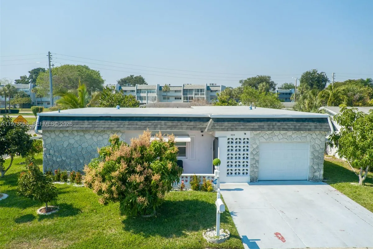 995 NW 74th Ave, Margate FL 33063