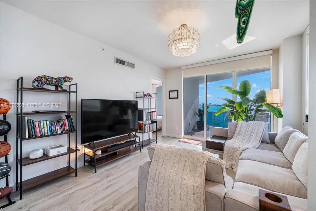 725 NE 22nd St # 10A, Miami FL 33137